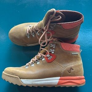Women’s Forsake Hiking Boots. NEW w/o tags